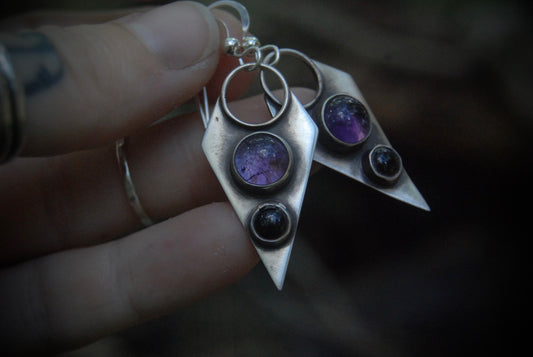 point earrings