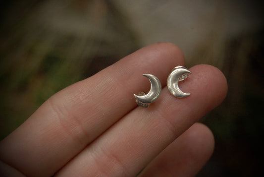 Moon Studs