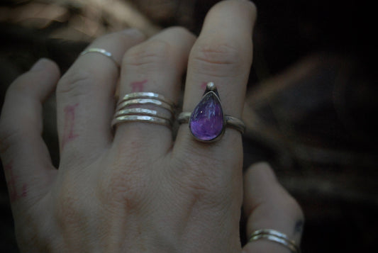 amethyst tear drop ring |size-8|