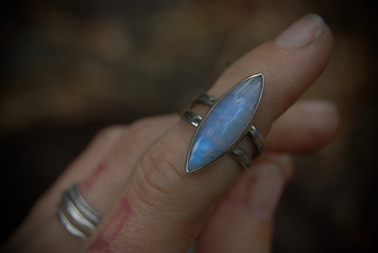 Small Moonstone Ring sz-5